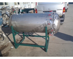 不銹鋼儲(chǔ)罐 水箱 